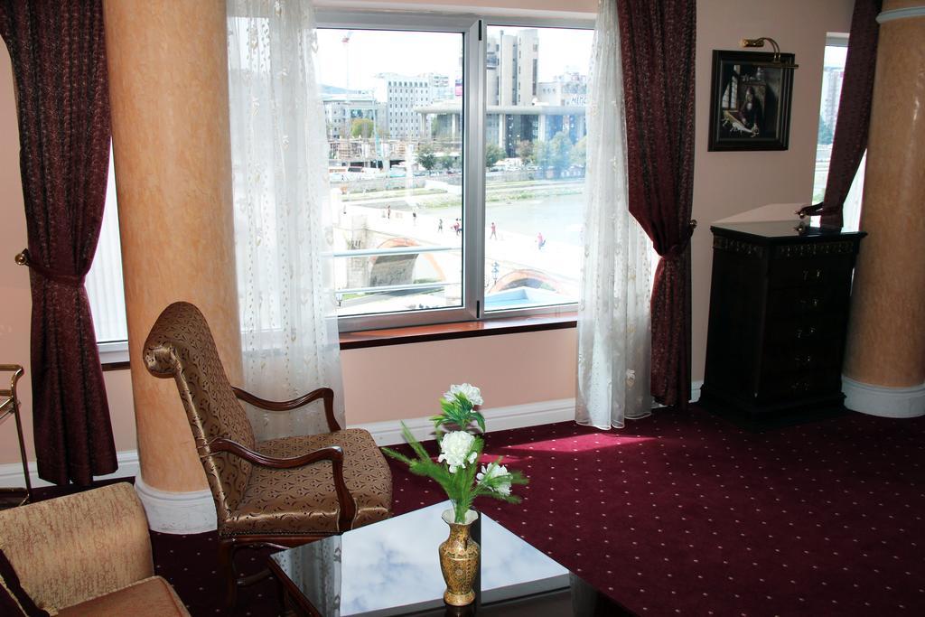 Stone Bridge Hotel Σκόπια Δωμάτιο φωτογραφία