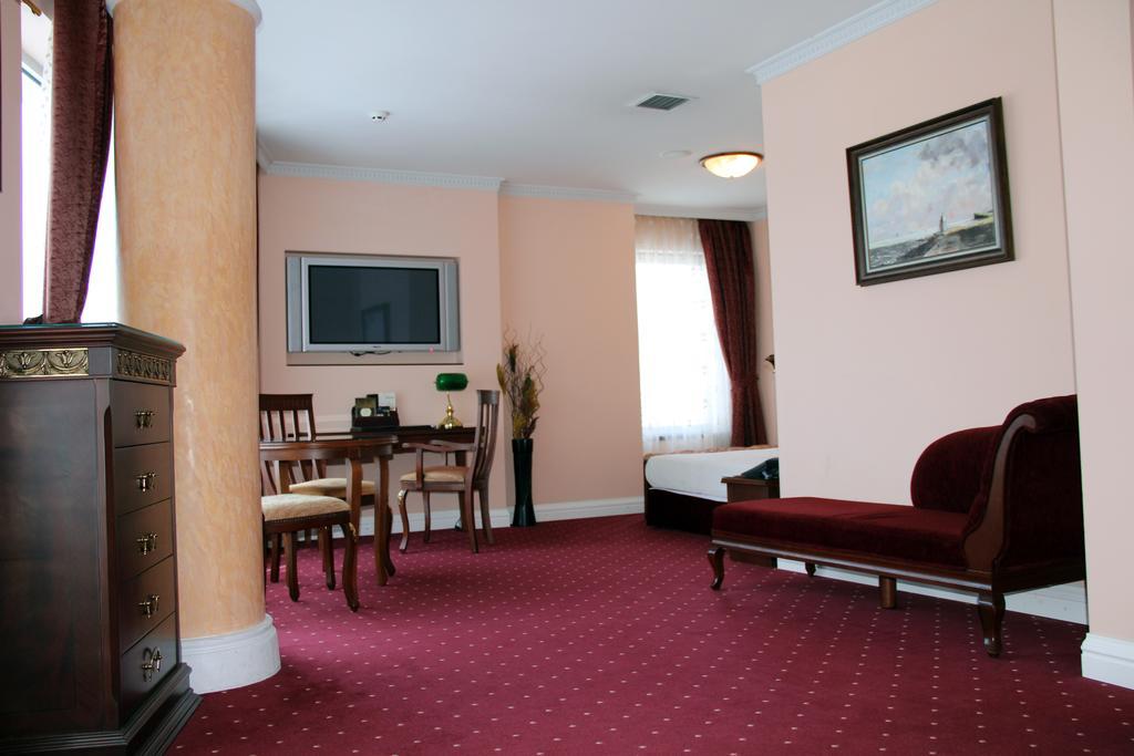 Stone Bridge Hotel Σκόπια Δωμάτιο φωτογραφία