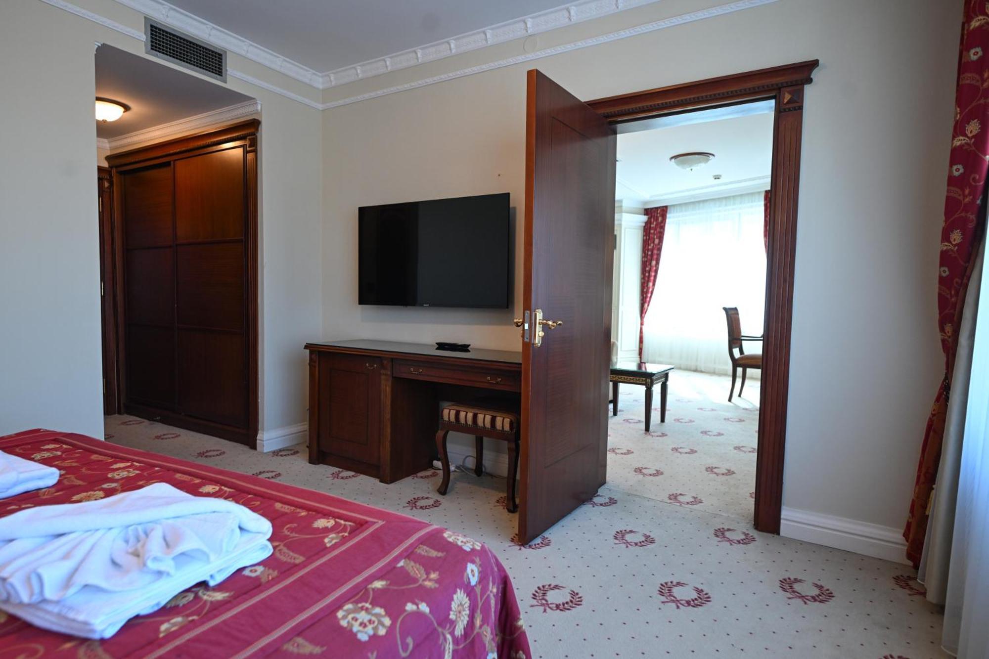 Stone Bridge Hotel Σκόπια Εξωτερικό φωτογραφία